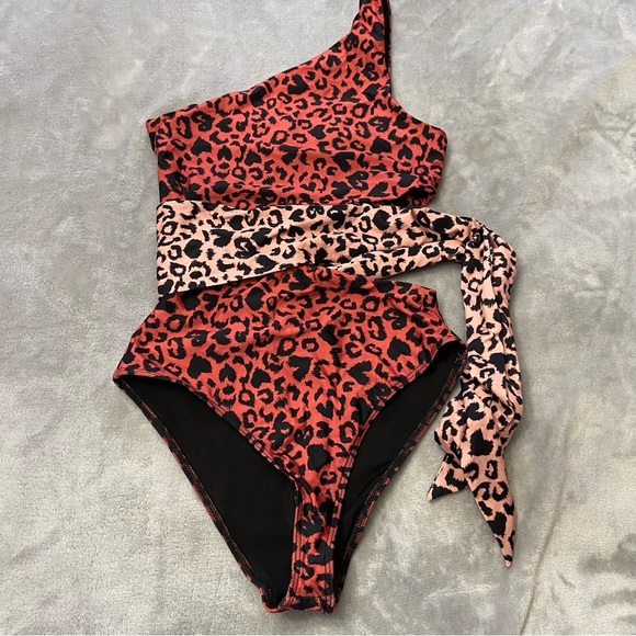 New! Beach Riot Rae leopard cutout side tie one piece swimsuit 24387 - Picture 7 of 12